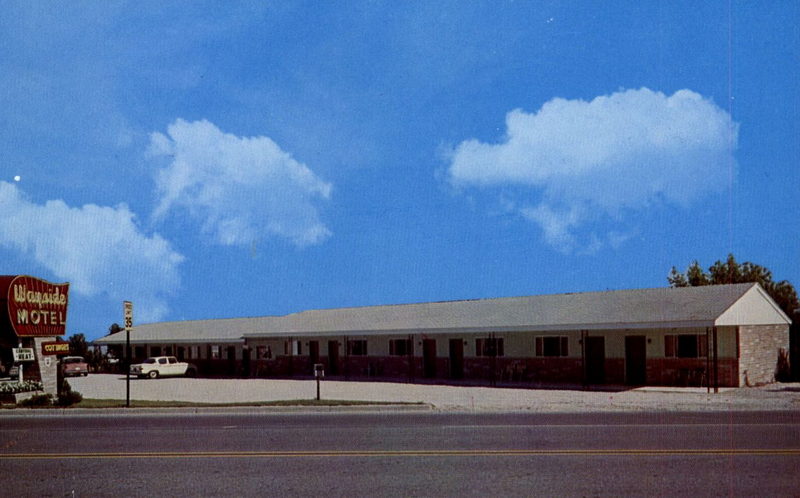 Wayside Motel - Postcard (newer photo)